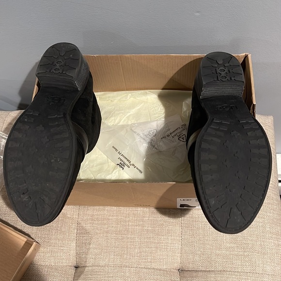 UGG Boot Booties Open Front Slit Like New Sz 8 - Picture 10 of 12